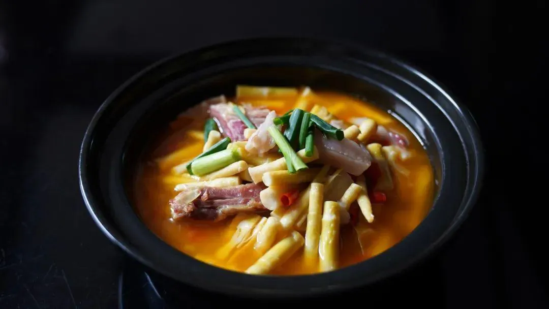 火腿肉炖笋